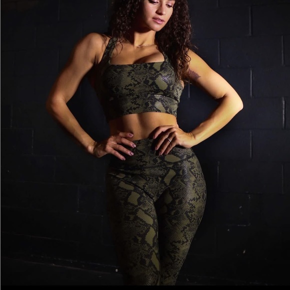 Buffbunny rebel legging green snake bite - Picture 2 of 10